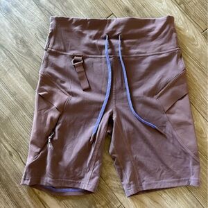 lululemon athletica legging shorts